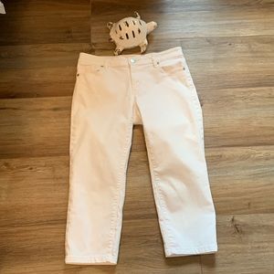 Ann Taylor Loft size 27/4 curvy crop white capris